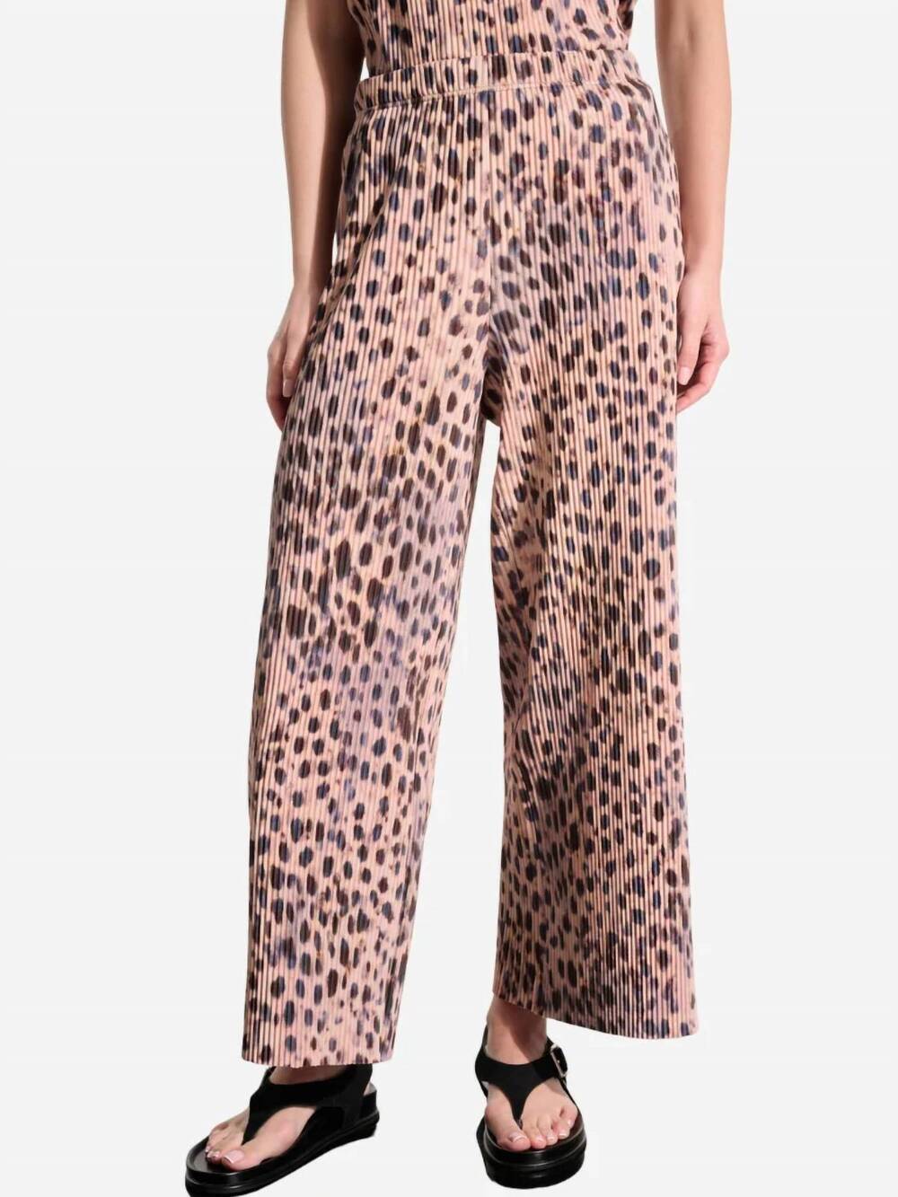 NEW JOSEPH RIBKOFF pleated scuba crepe animal print pull on wide leg pants in be